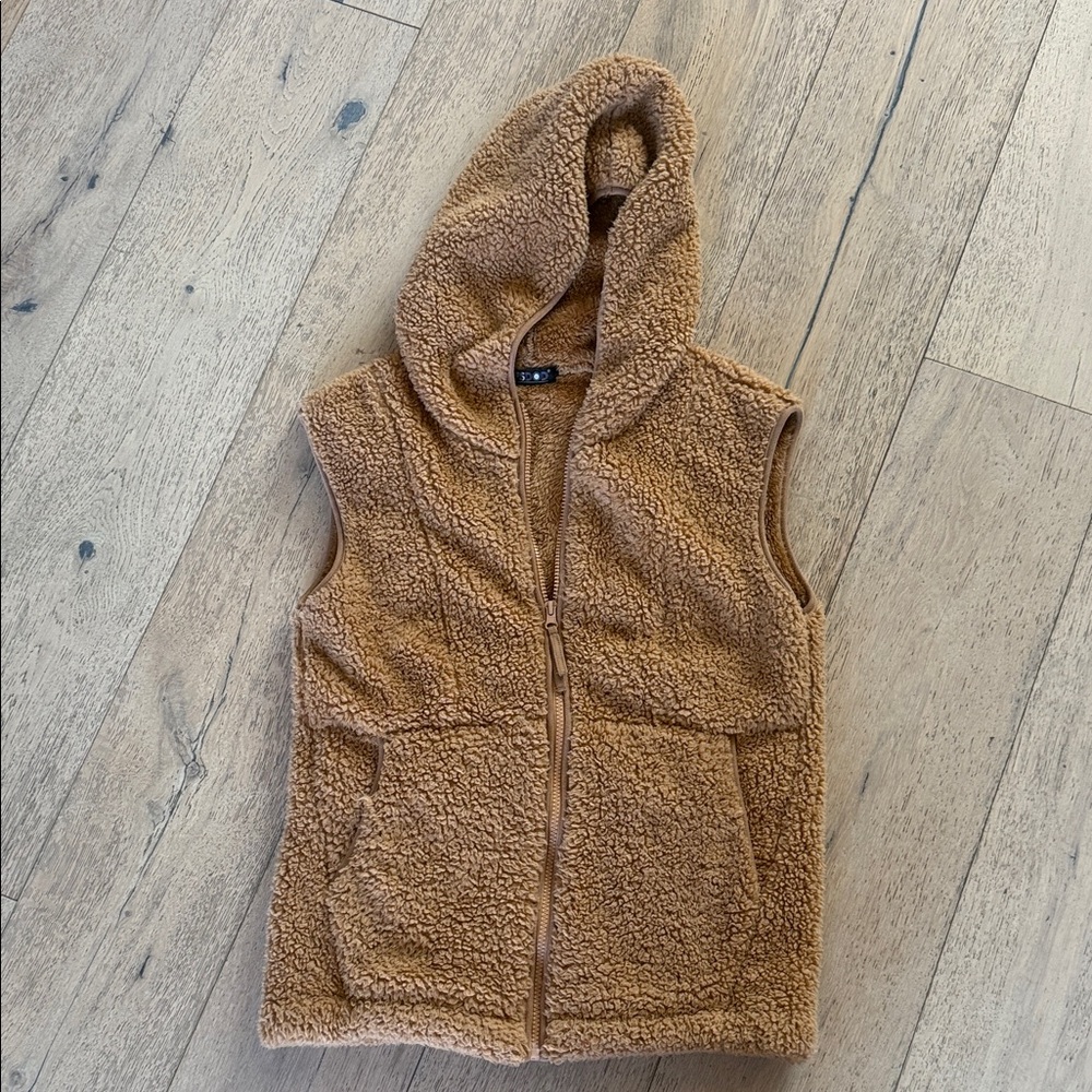 Women’s Fuzzy Sherpa Fleece Vest